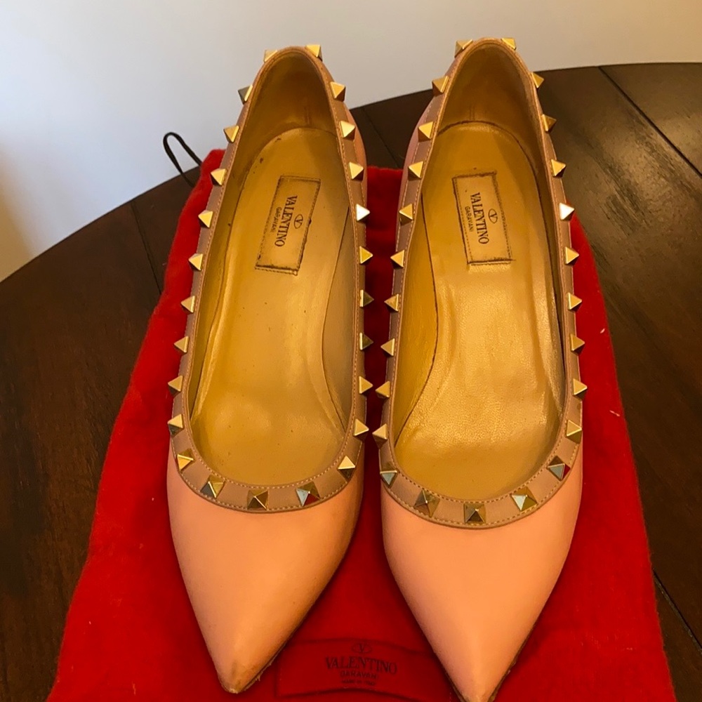 Valentino Rockstud Blush Wedges